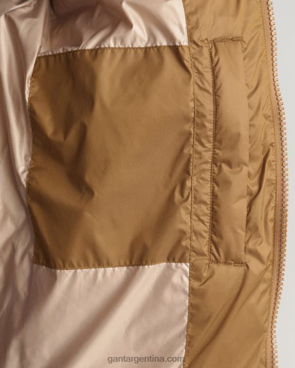 GANT hombres beige caramelo chaqueta acolchada brillante P0P02375